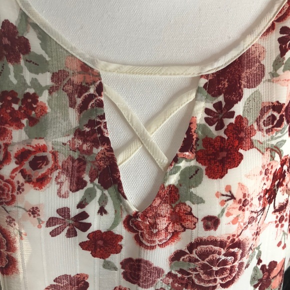 Maurices Womens Shirt. SZ 2X. - Picture 4 of 8